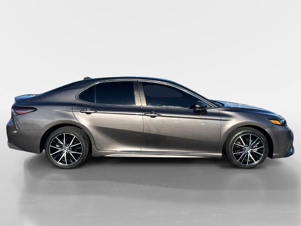 Used 2023 Toyota Camry SE FWD image 6