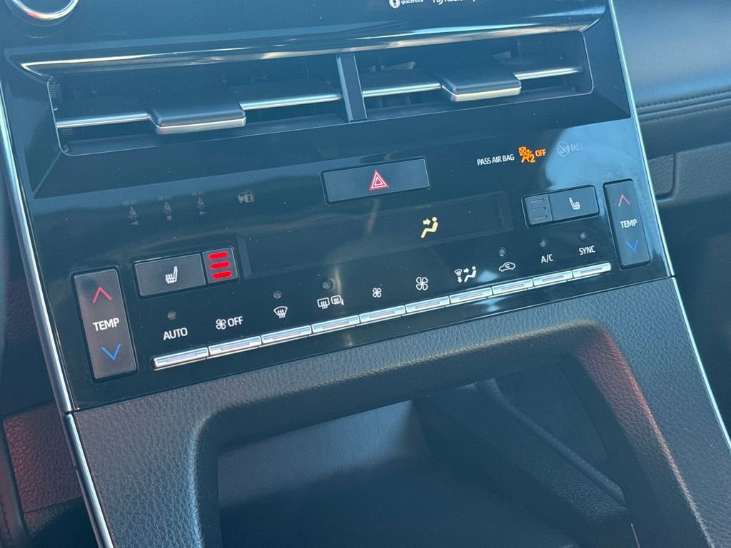 Used 2019 Toyota Avalon XLE w/ Moonroof Package image 23