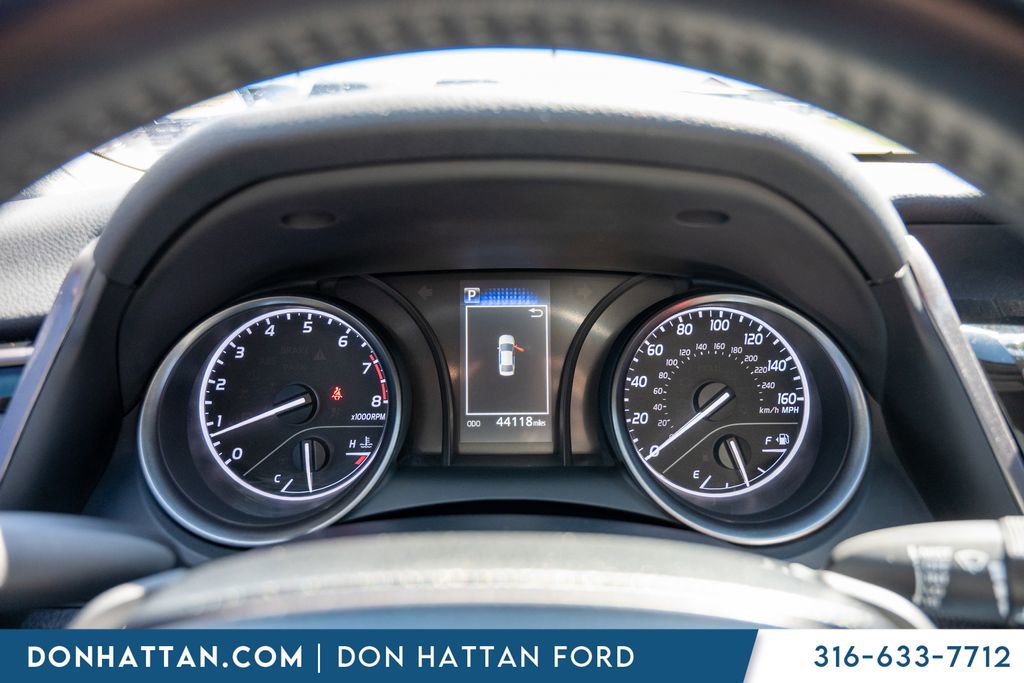 Used 2023 Toyota Camry SE image 7