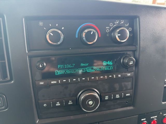 Used 2015 Chevrolet Express 2500 image 18