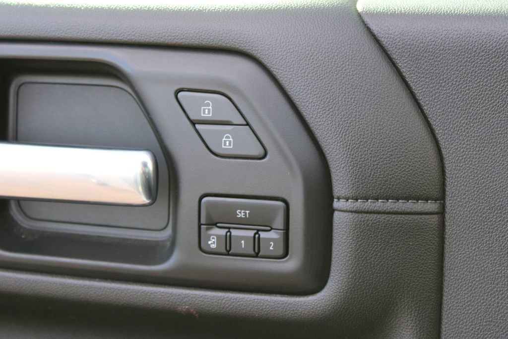 Used 2022 Chevrolet Silverado 2500 LTZ w/ Z71 Off-Road Package image 44