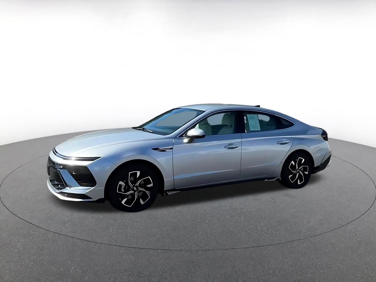 Used 2025 Hyundai Sonata SEL image 10