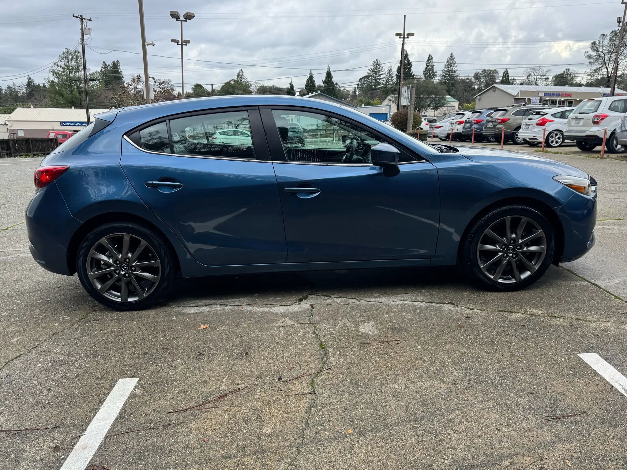 Used 2018 MAZDA MAZDA3 Touring image 8