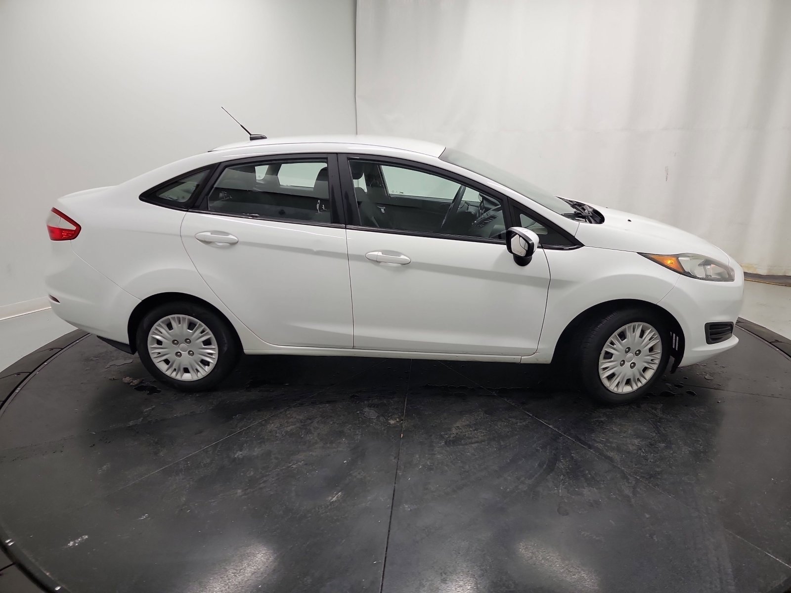 Used 2016 Ford Fiesta S image 11