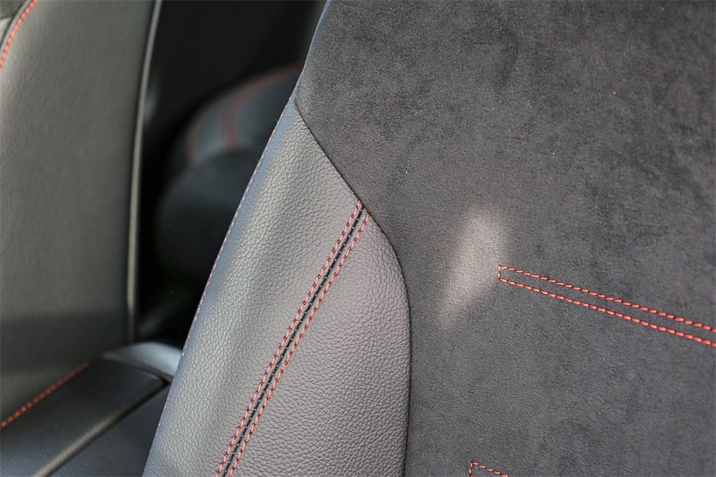 New 2025 Mercedes-Benz GLB 35 AMG 4MATIC image 32