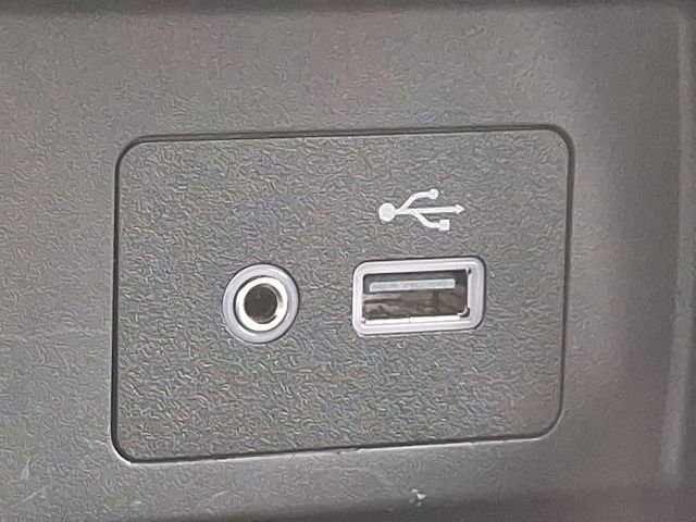 Used 2025 Nissan Versa SV FWD image 23