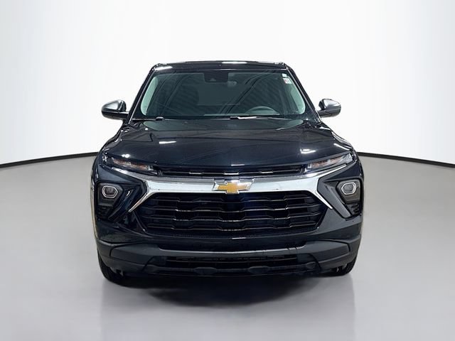 Used 2024 Chevrolet TrailBlazer LS w/ LS Convenience Package AWD/4WD image 2