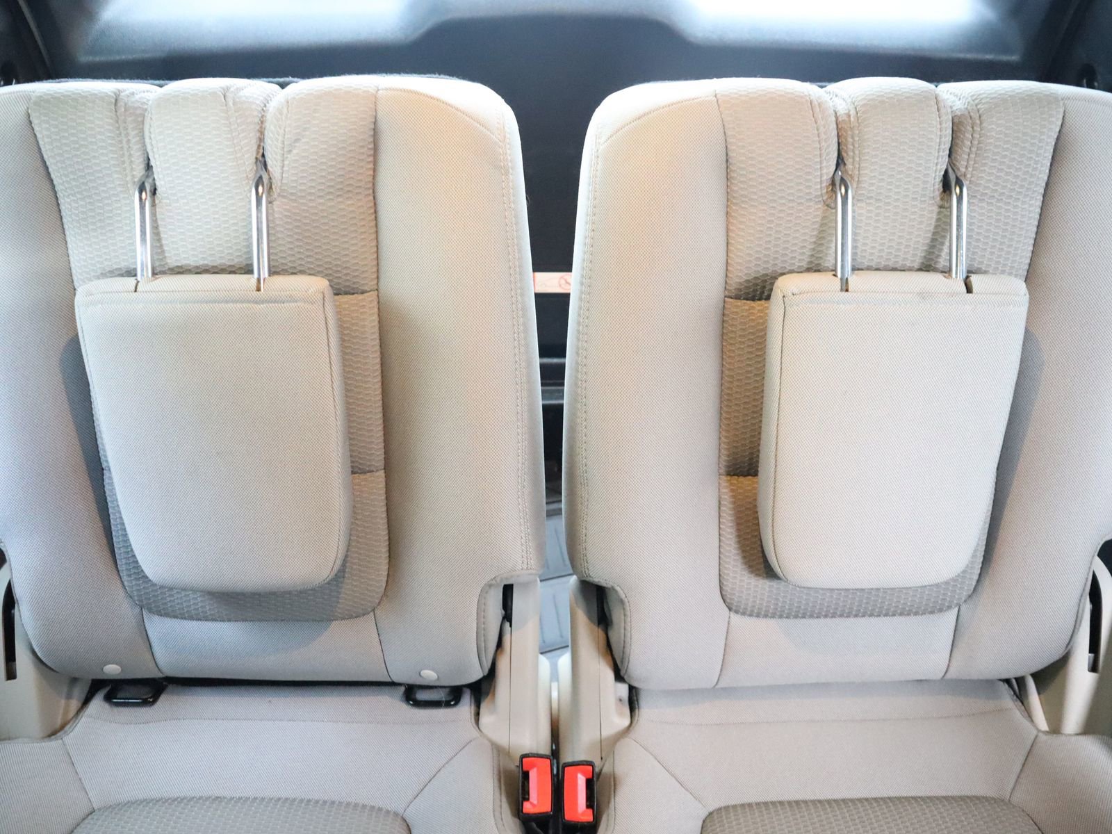 Used 2018 Ford Explorer XLT FWD image 44