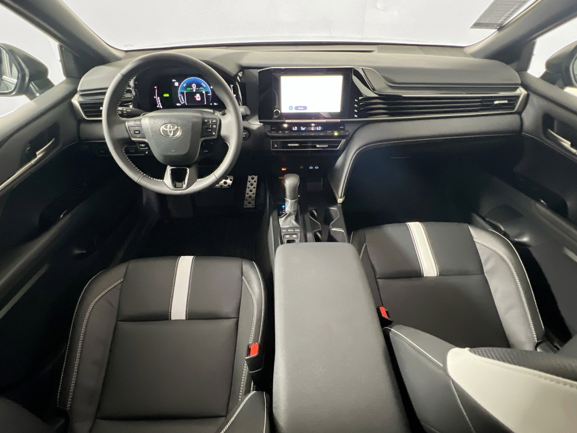 New 2026 Toyota Camry SE FWD image 30