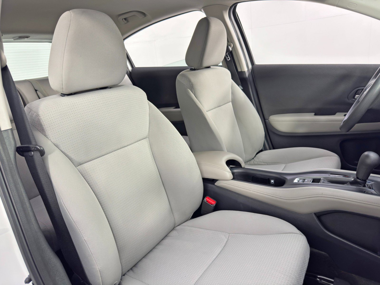 Used 2022 Honda HR-V LX image 30