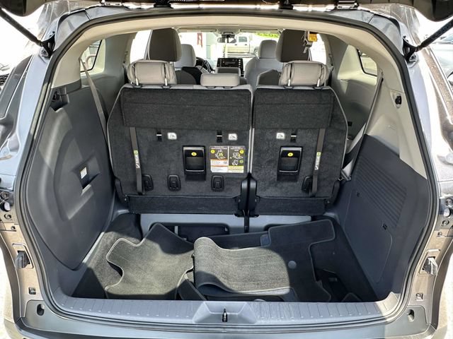 Used 2023 Toyota Sienna LE FWD image 21