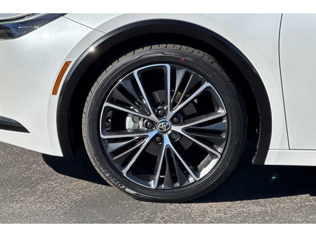 Used 2024 Toyota Prius XLE image 31