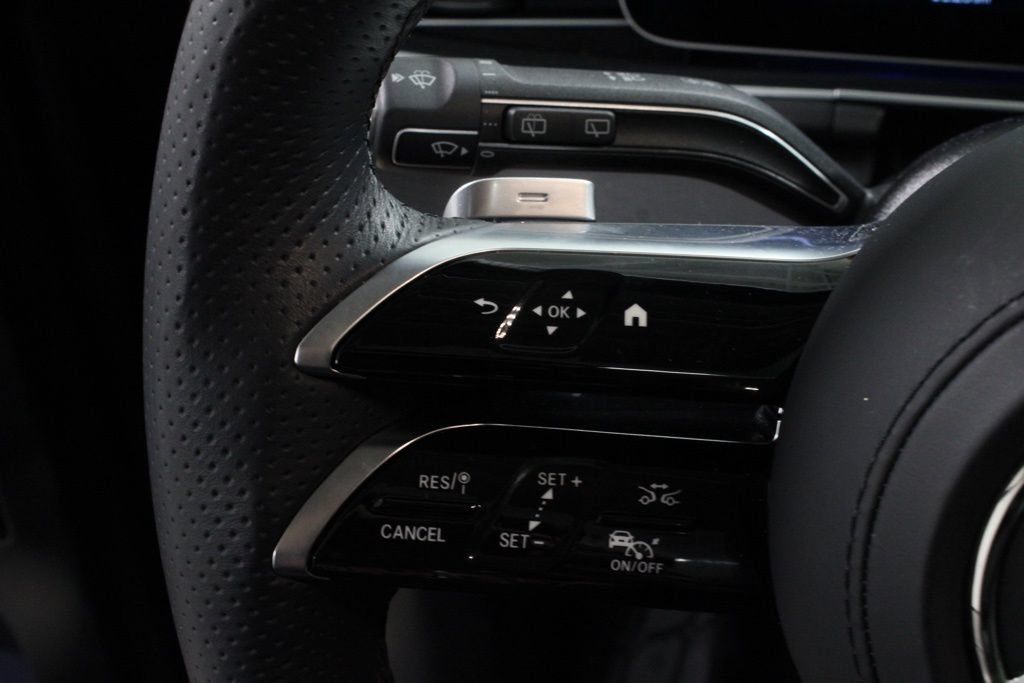 Certified 2025 Mercedes-Benz GLS 450 4MATIC image 23