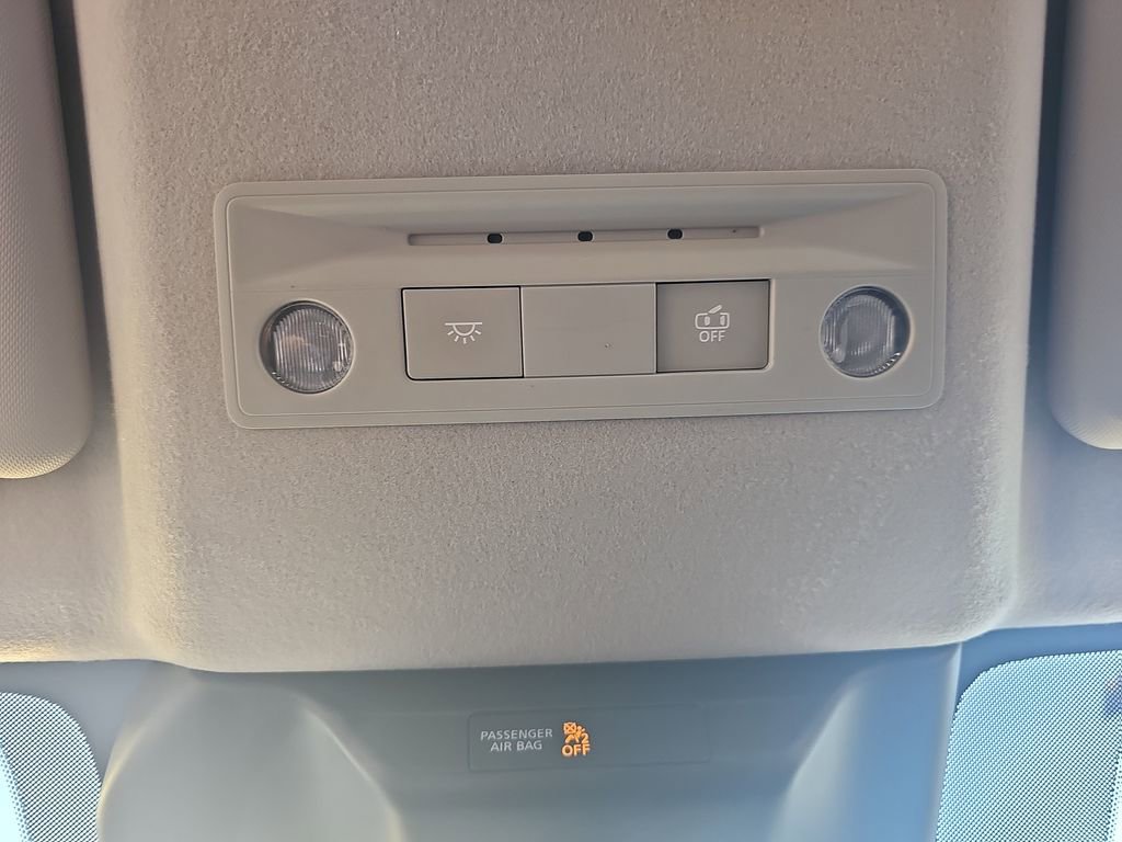 Used 2025 Nissan Kicks SV image 30