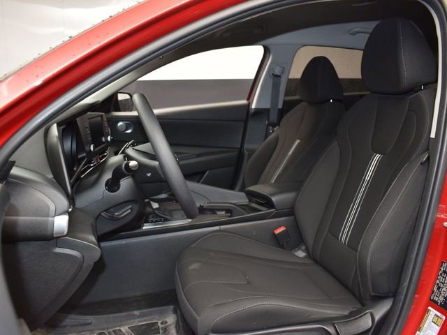 Used 2023 Hyundai Elantra SEL image 9
