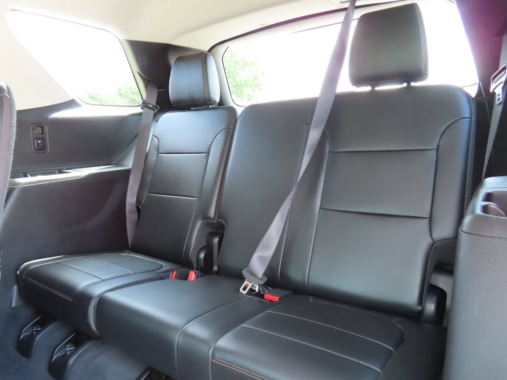 Used 2019 Chevrolet Traverse LT w/ LT Premium Package AWD/4WD image 29