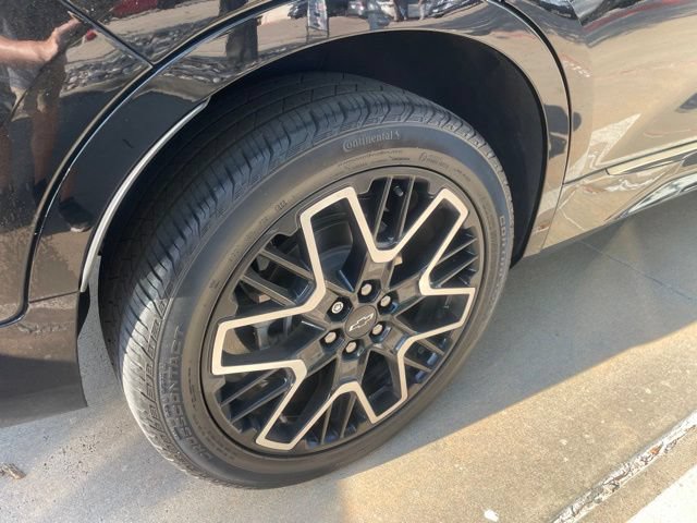Used 2023 Chevrolet Blazer RS w/ LPO, Floor Liner Package FWD image 9