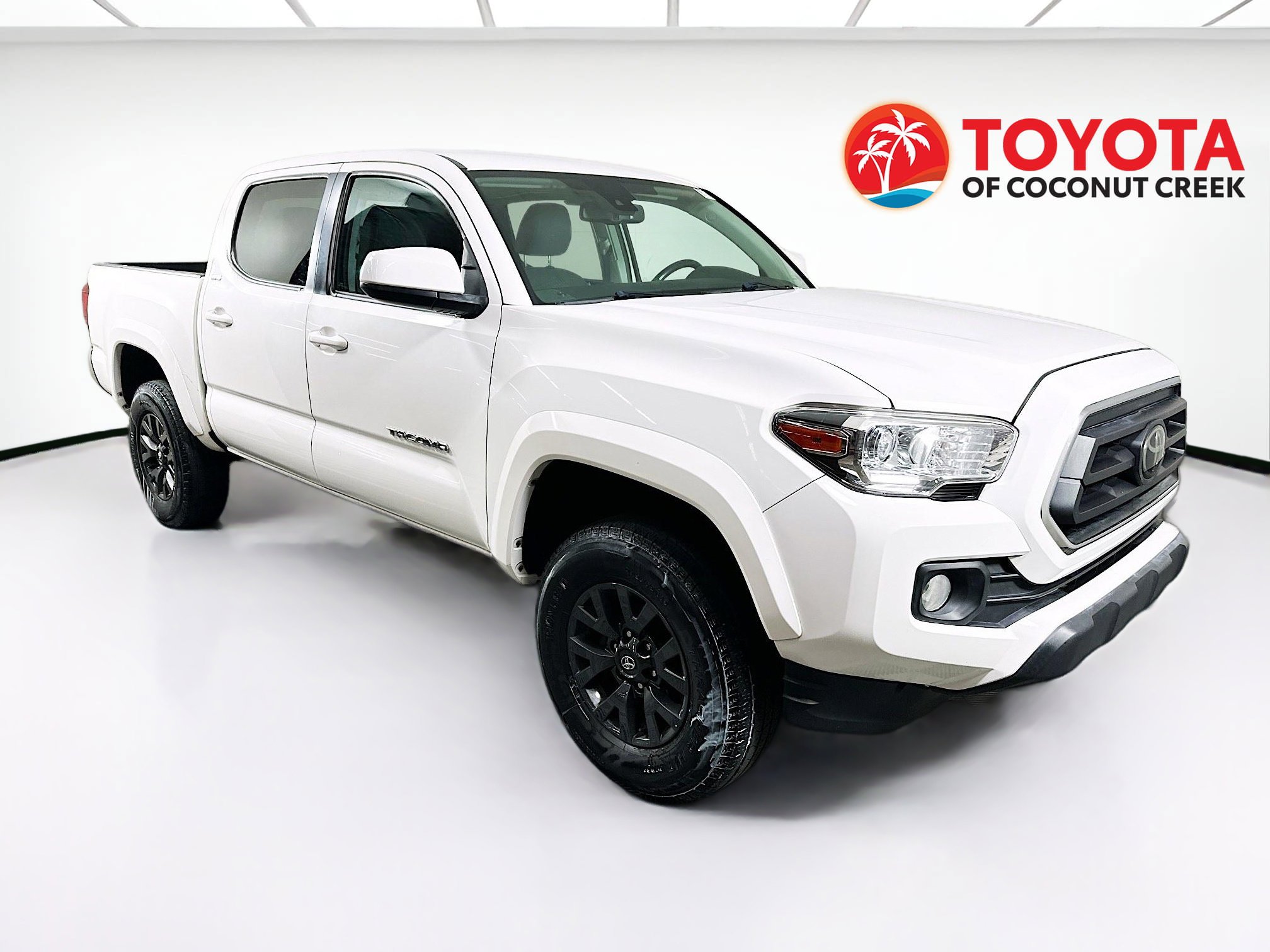 Used 2021 Toyota Tacoma SR5 RWD image 1