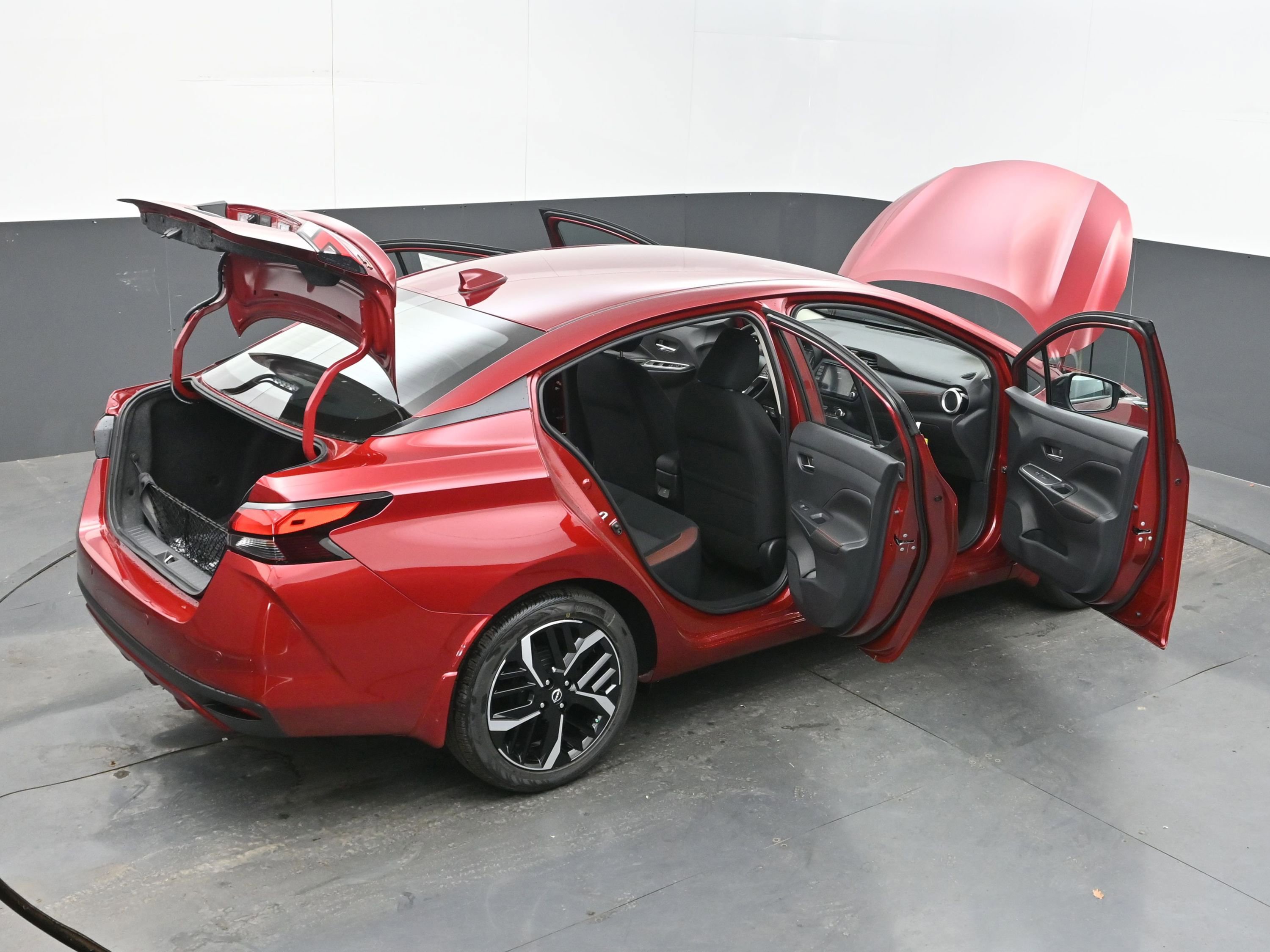 New 2025 Nissan Versa SR w/ Trunk Package image 43