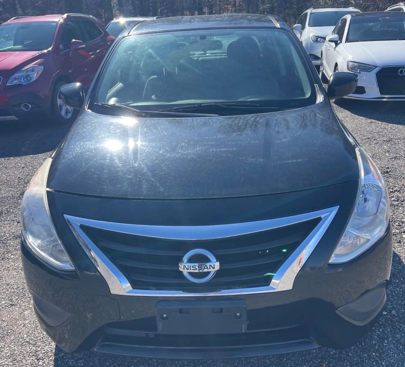 Used 2019 Nissan Versa SV FWD image 4