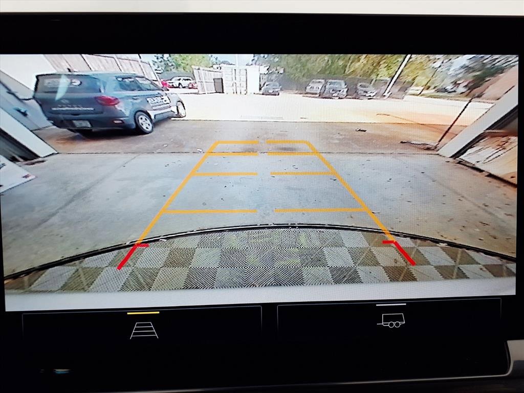 Used 2022 Chevrolet Silverado 1500 LT image 4