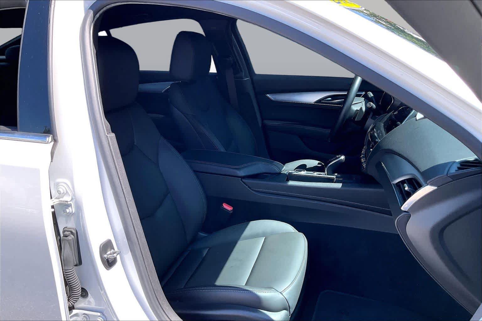 Used 2023 Cadillac CT5 Luxury w/ Cold Weather Package RWD image 15