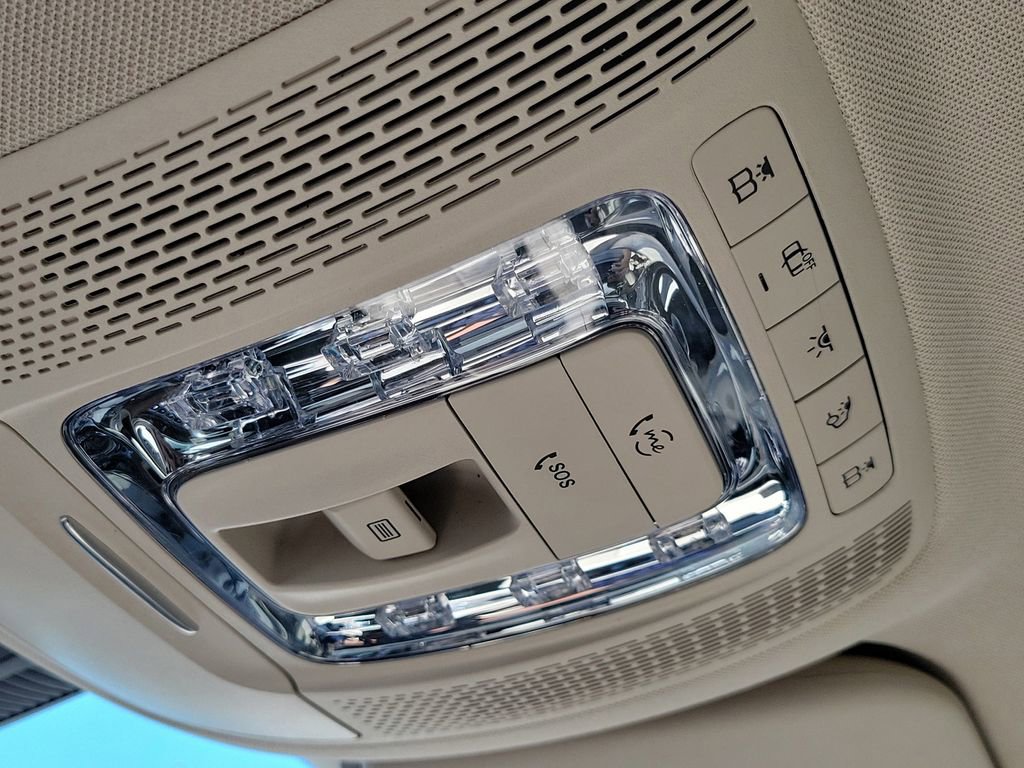 Used 2021 Mercedes-Benz GLS 450 4MATIC image 32