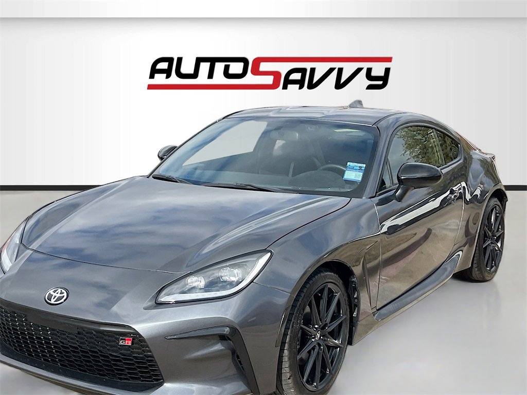 Used 2024 Toyota GR86 Premium image 3