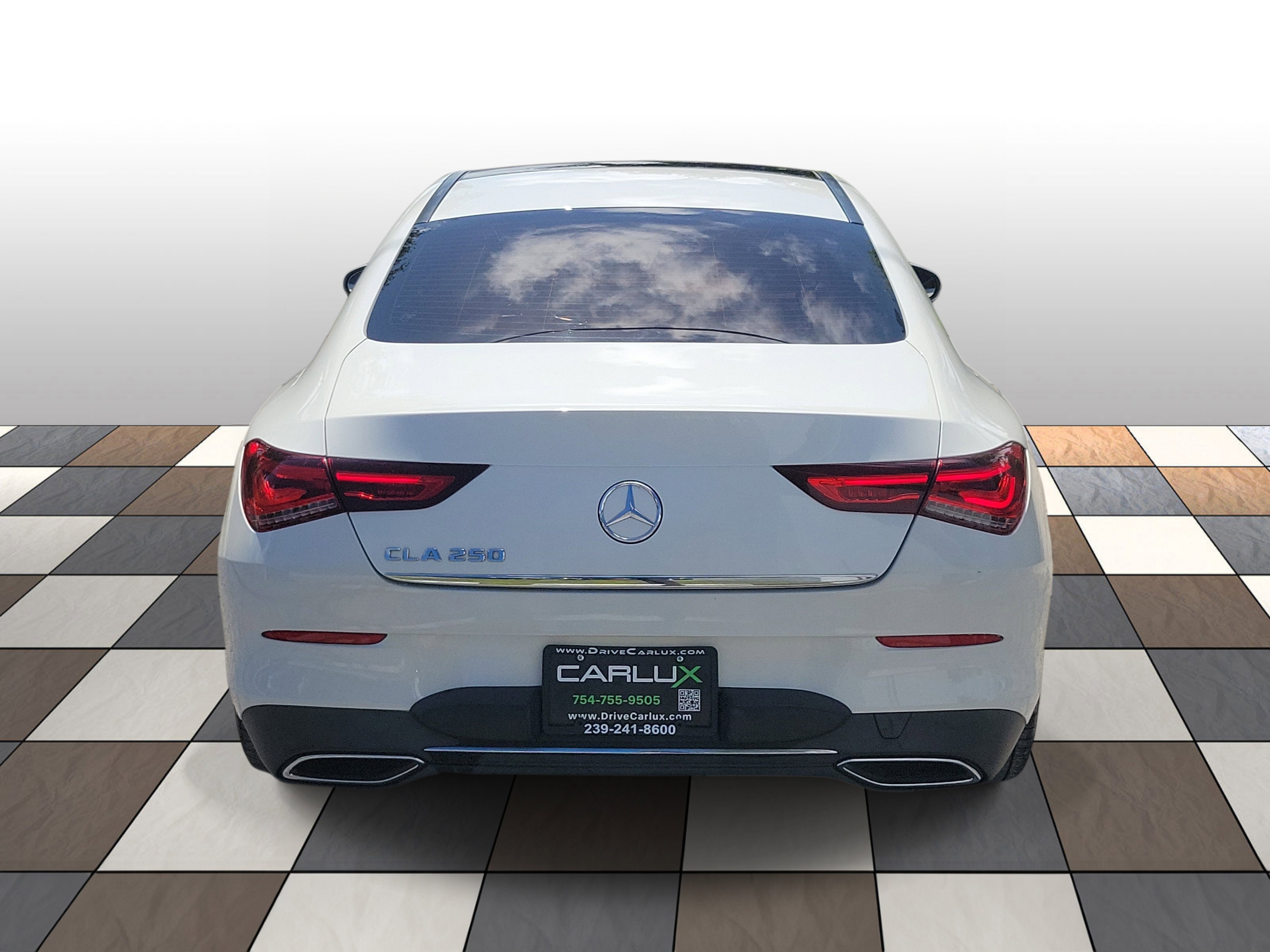 Used 2021 Mercedes-Benz CLA 250 w/ Premium Package image 5