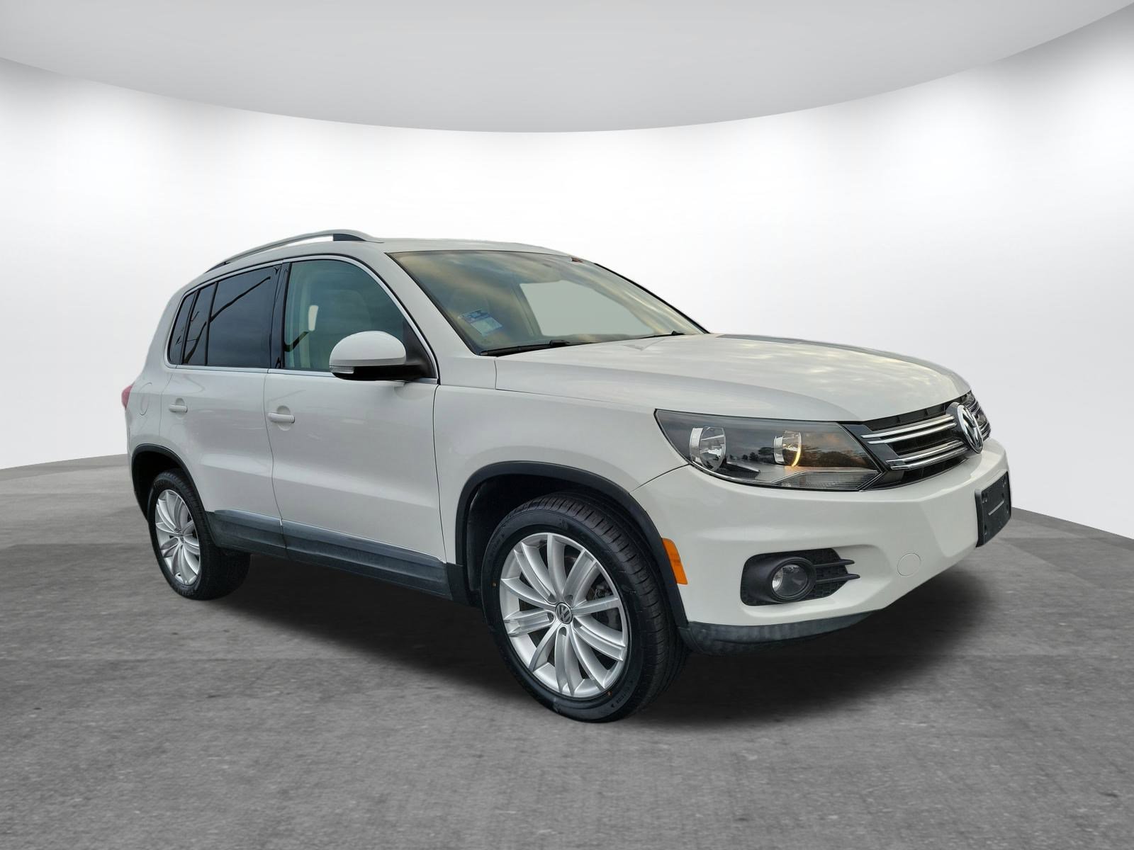 Used 2013 Volkswagen Tiguan SEL image 19