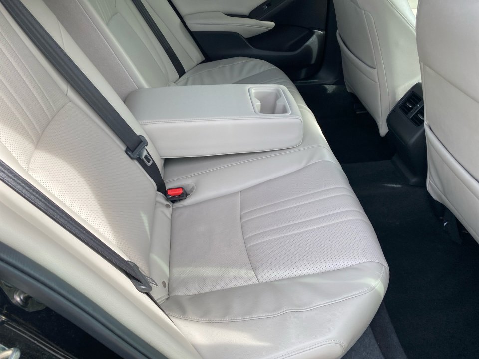 Used 2018 Honda Accord EX-L image 33