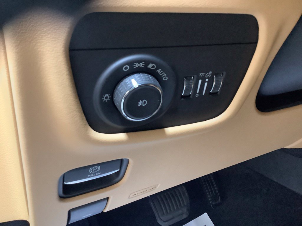 Used 2021 Jeep Grand Cherokee L Summit AWD/4WD image 26