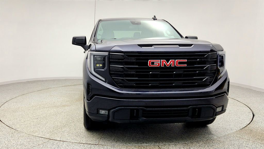 Used 2026 GMC Sierra 1500 Elevation image 2