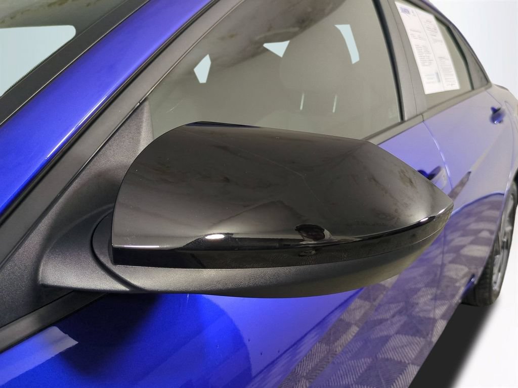 Used 2025 Hyundai Elantra Sport FWD image 12