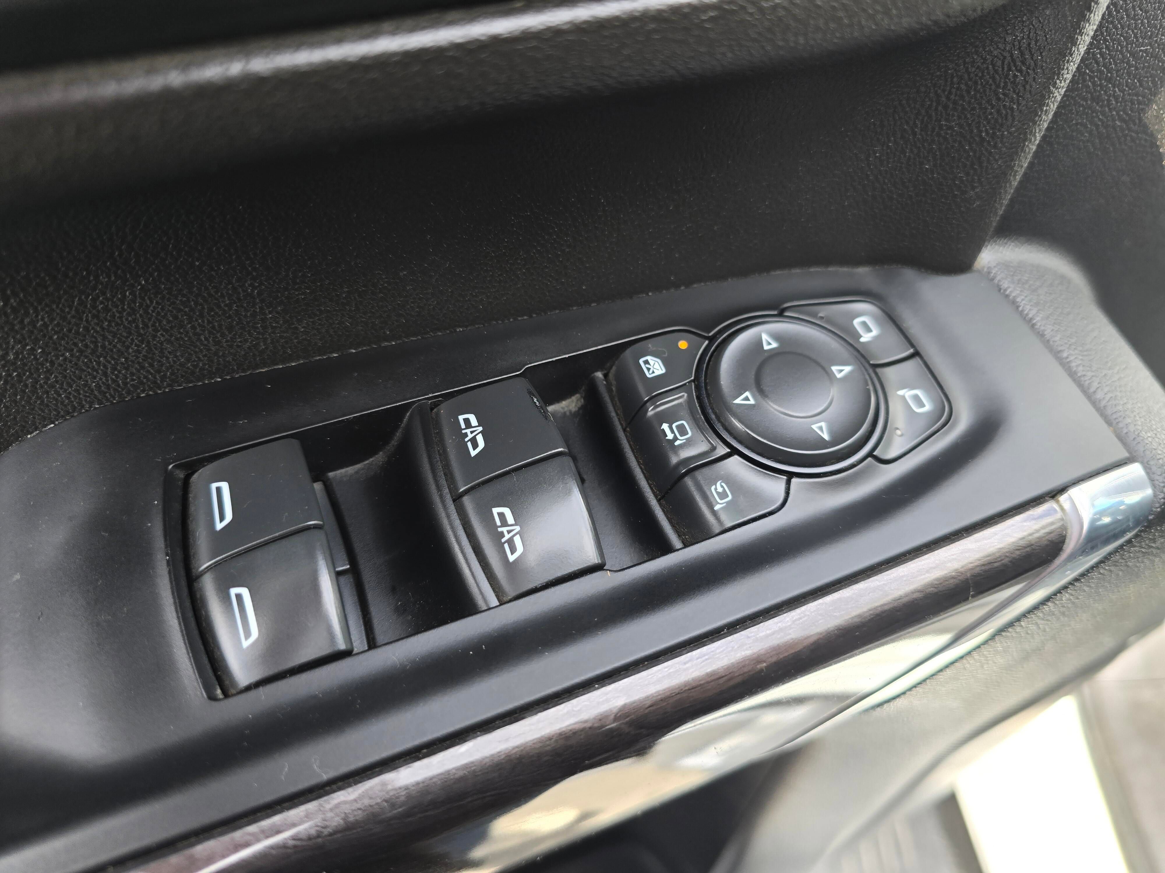 Used 2022 Chevrolet Silverado 3500 LTZ image 28