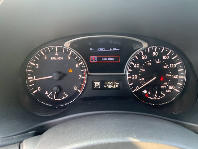 Used 2015 Nissan Pathfinder S AWD/4WD image 28