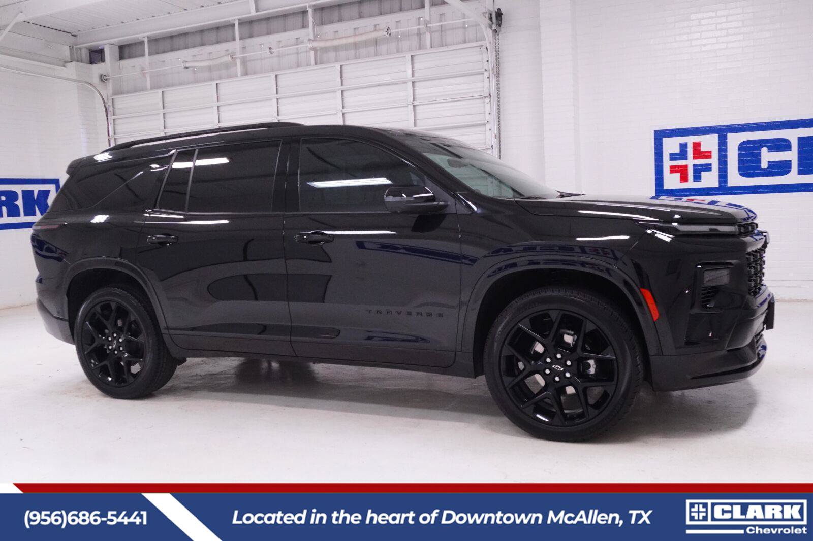 Used 2026 Chevrolet Traverse RS FWD image 4