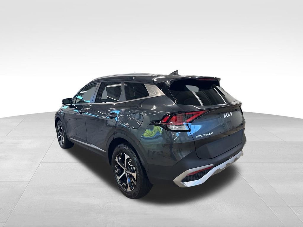 Certified 2024 Kia Sportage EX AWD/4WD image 4