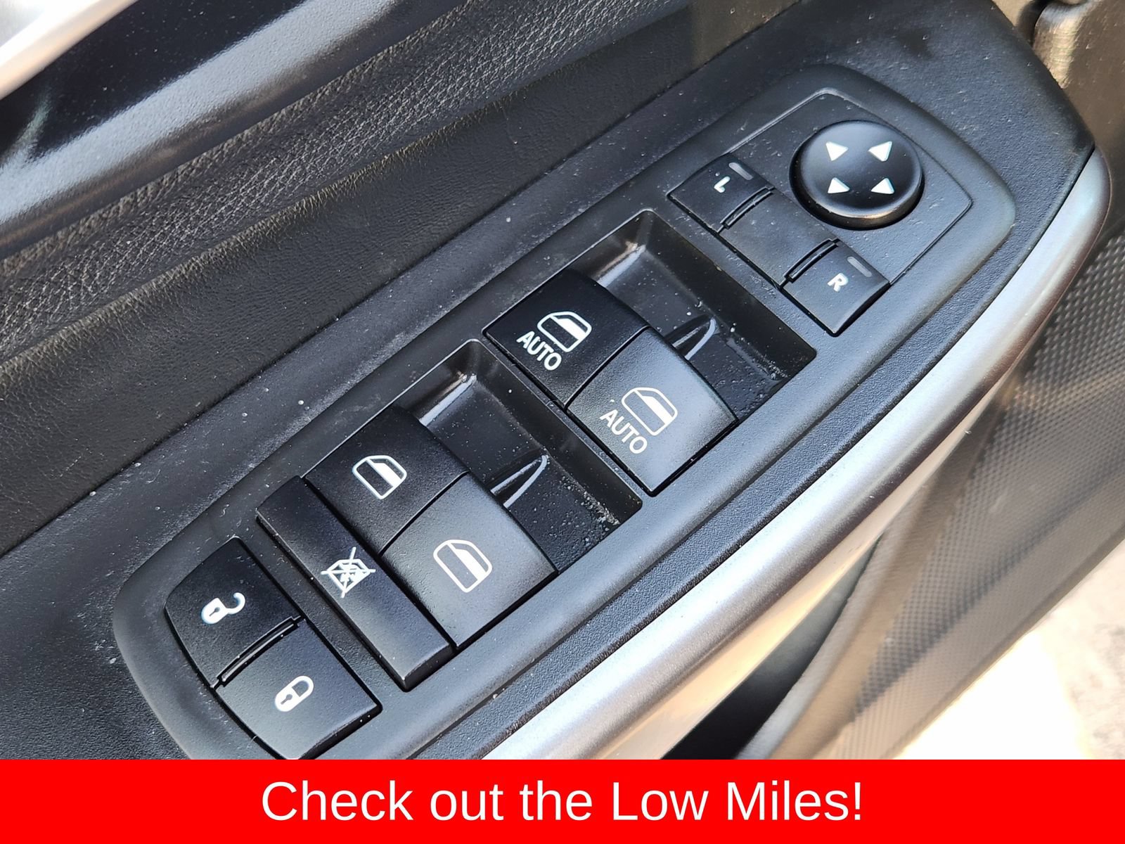 Used 2019 Jeep Cherokee Latitude w/ Popular Appearance Group FWD image 31