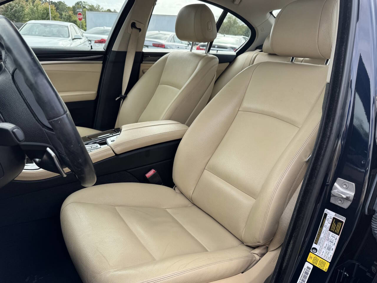 Used 2016 BMW 528i Sedan image 9