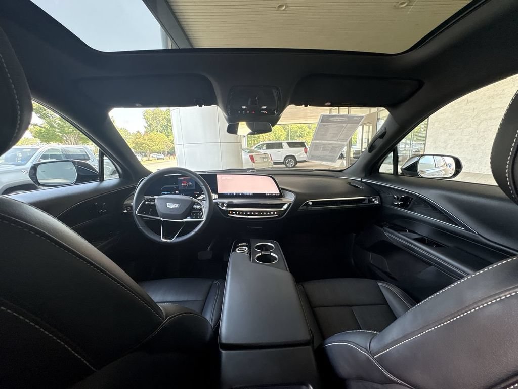 Certified 2024 Cadillac Lyriq Luxury AWD/4WD image 21