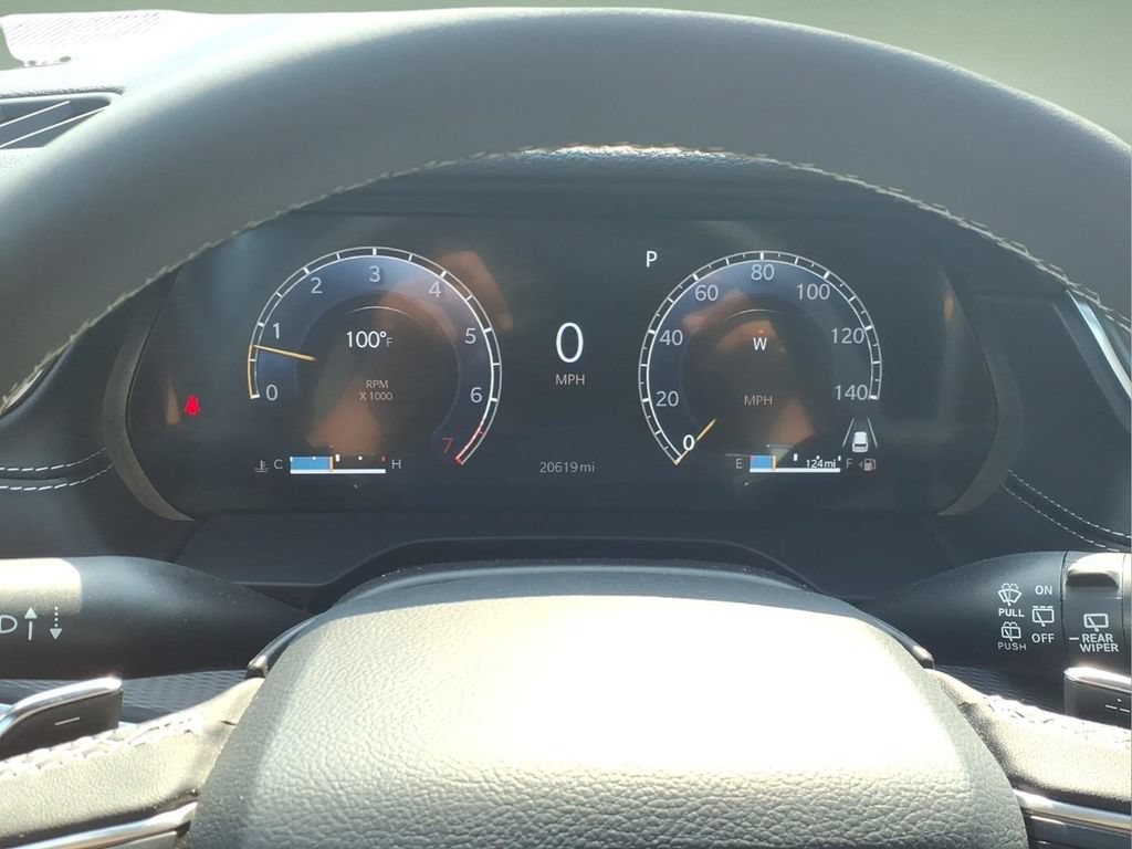 Used 2024 Jeep Grand Cherokee Laredo X w/ Luxury Tech Group I AWD/4WD image 6