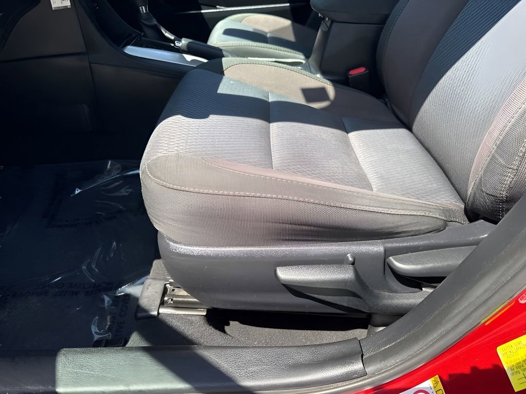 Used 2017 Toyota Corolla LE FWD image 10