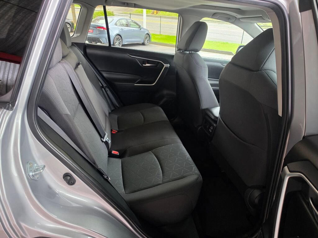 Used 2024 Toyota RAV4 XLE w/ Convenience Package AWD/4WD image 12