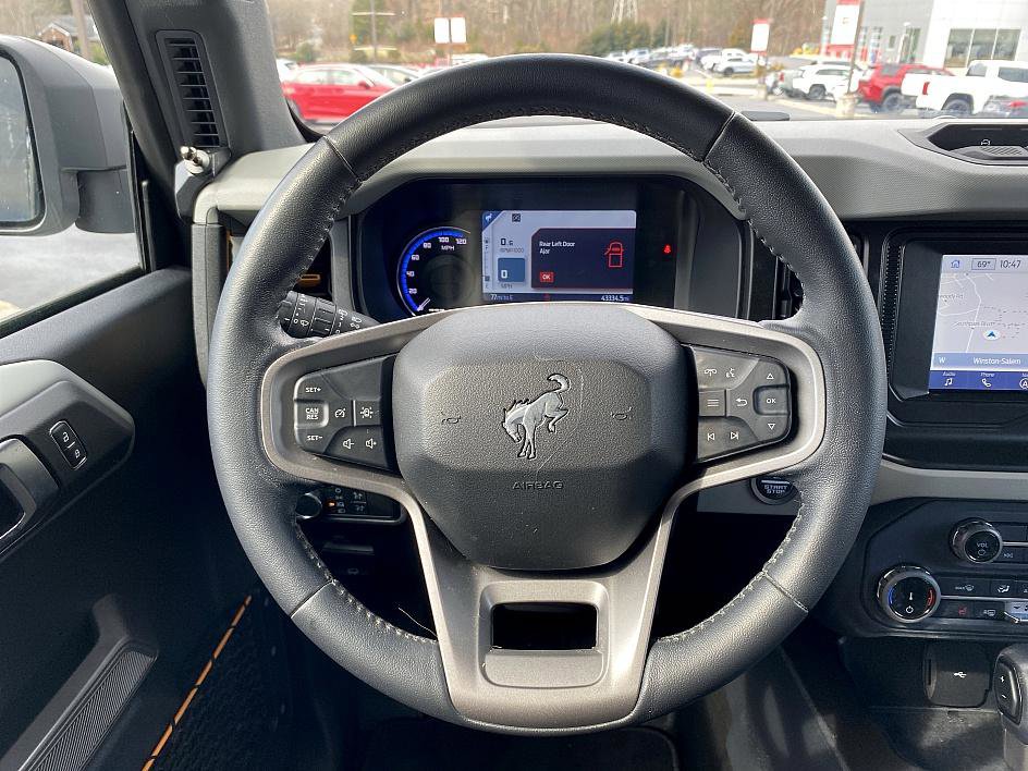 Used 2022 Ford Bronco Badlands w/ Sasquatch Package image 13