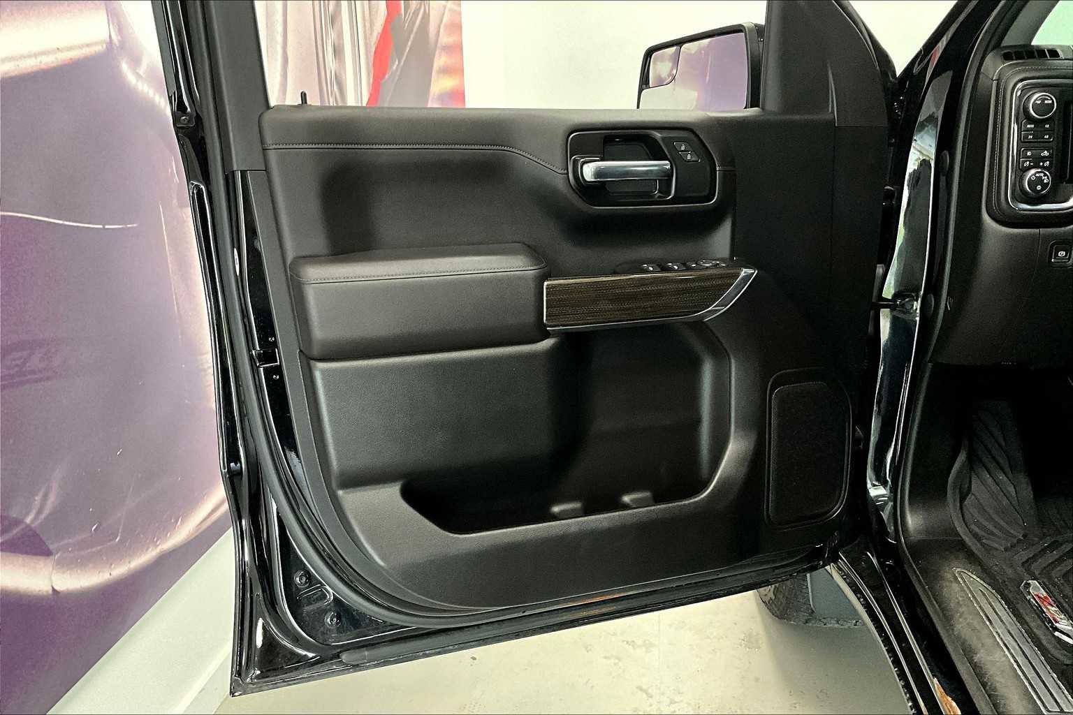 Used 2022 Chevrolet Silverado 1500 RST image 24