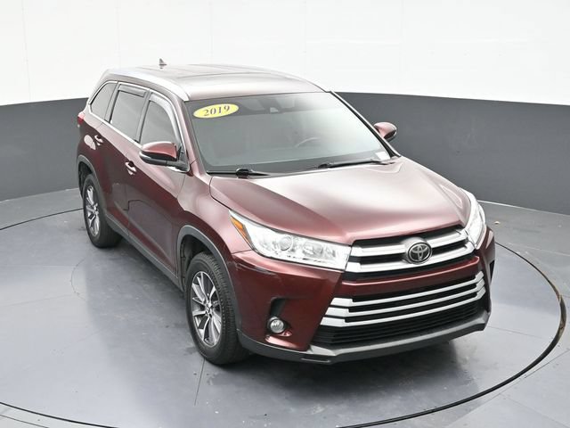 Used 2019 Toyota Highlander XLE FWD image 65