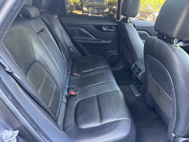 Used 2019 Jaguar F-PACE Prestige AWD/4WD image 34