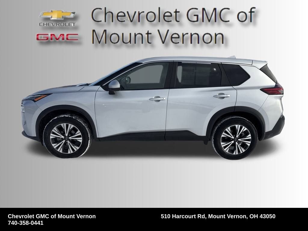 Used 2023 Nissan Rogue SV image 2