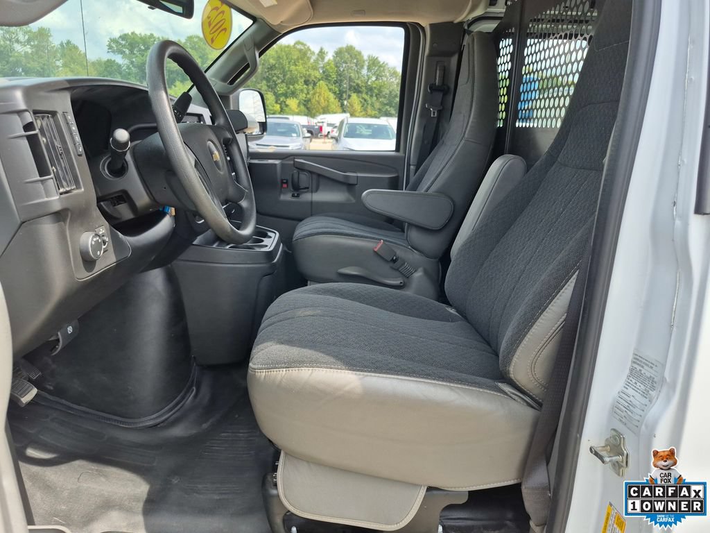 Certified 2025 Chevrolet Express 2500 w/ Driver Convenience Package RWD image 9